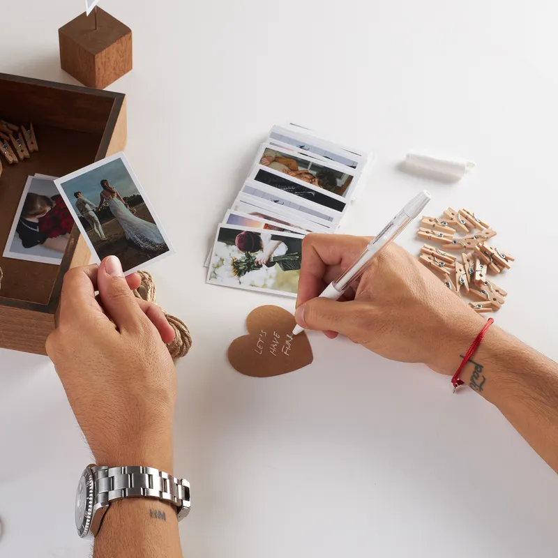 105-Picture Keepsake Box with Glittering Photo Hanger Gift