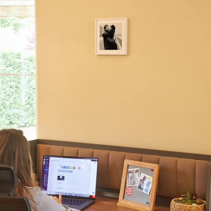 20x20 cm White Photo Sticky Frame