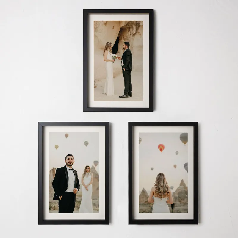 3pcs Self Adhesive Black Photo Frame Set with Mat Bordered Photo Prints