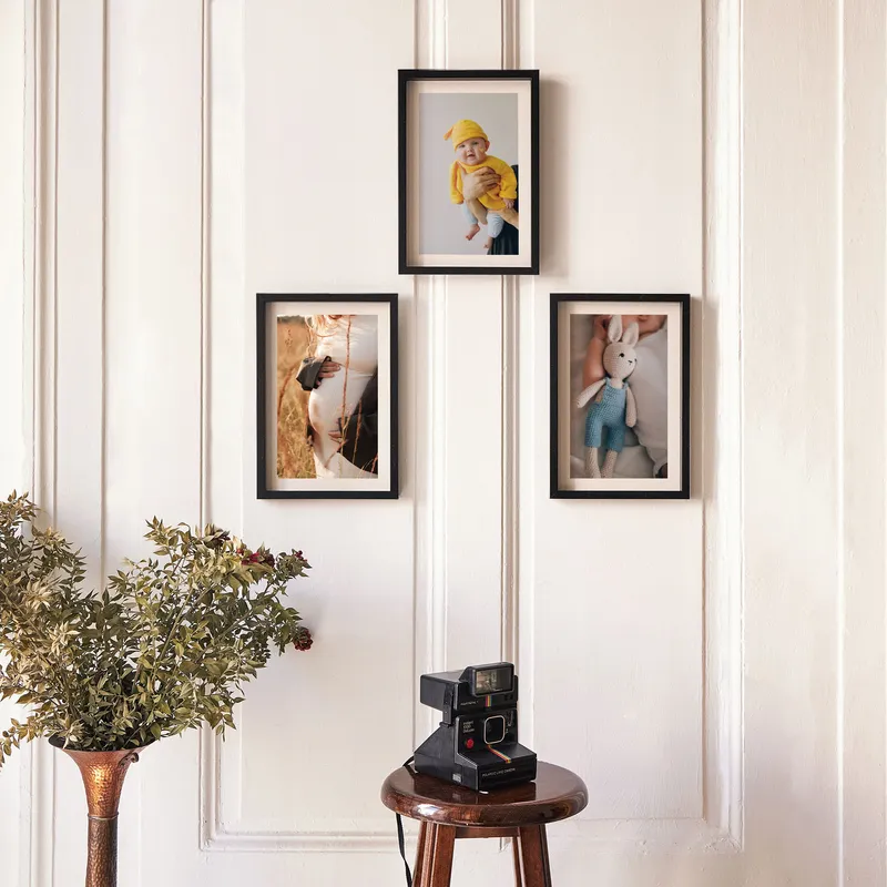 3pcs Self Adhesive Black Photo Frame Set with Mat Bordered Photo Prints