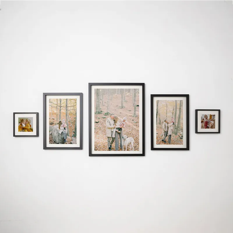 5pcs Decorative Black Photo Frames Set with Mat Bordered Printed Pictures