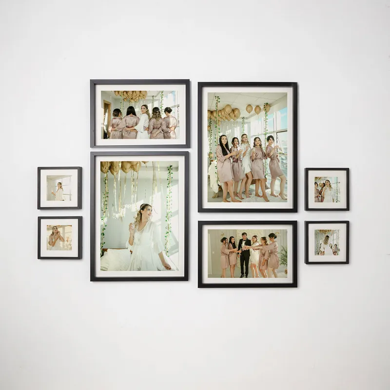 8pcs Black Gallery Photo Frame Set with Mat Boarded Photo Prints