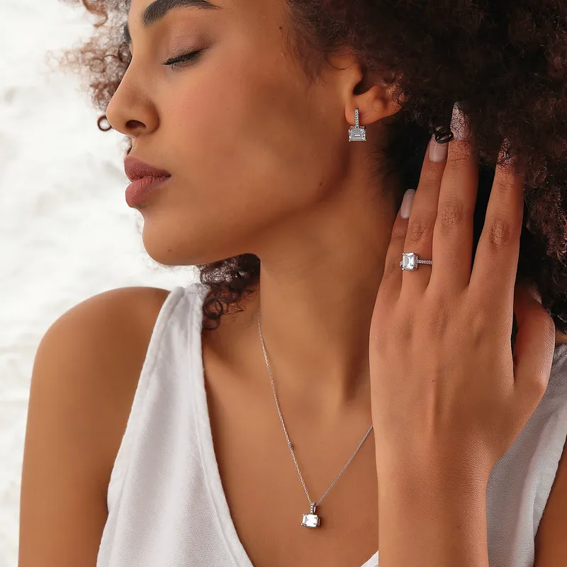 Elegant Silver Jewellery Set for Special Occasions