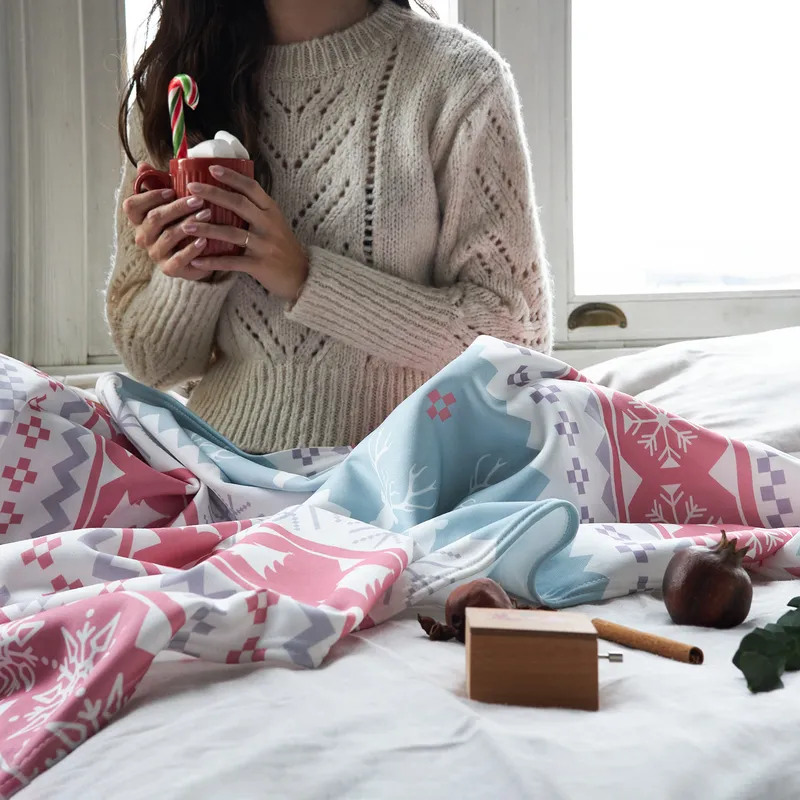 Festive Comfort Decorative Christmas Blanket for Cosy Nights
