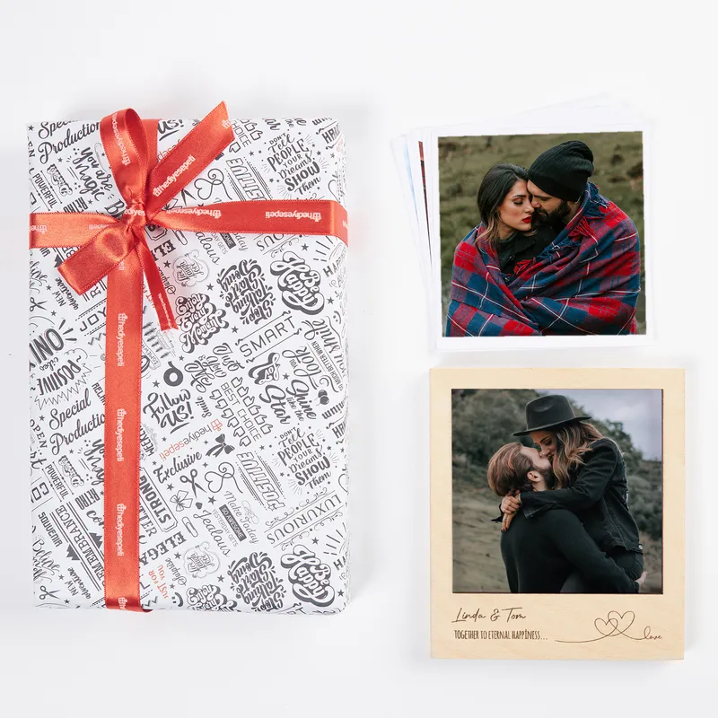 Personalised Wooden Photo Frame with Polaroid Cards for Couples