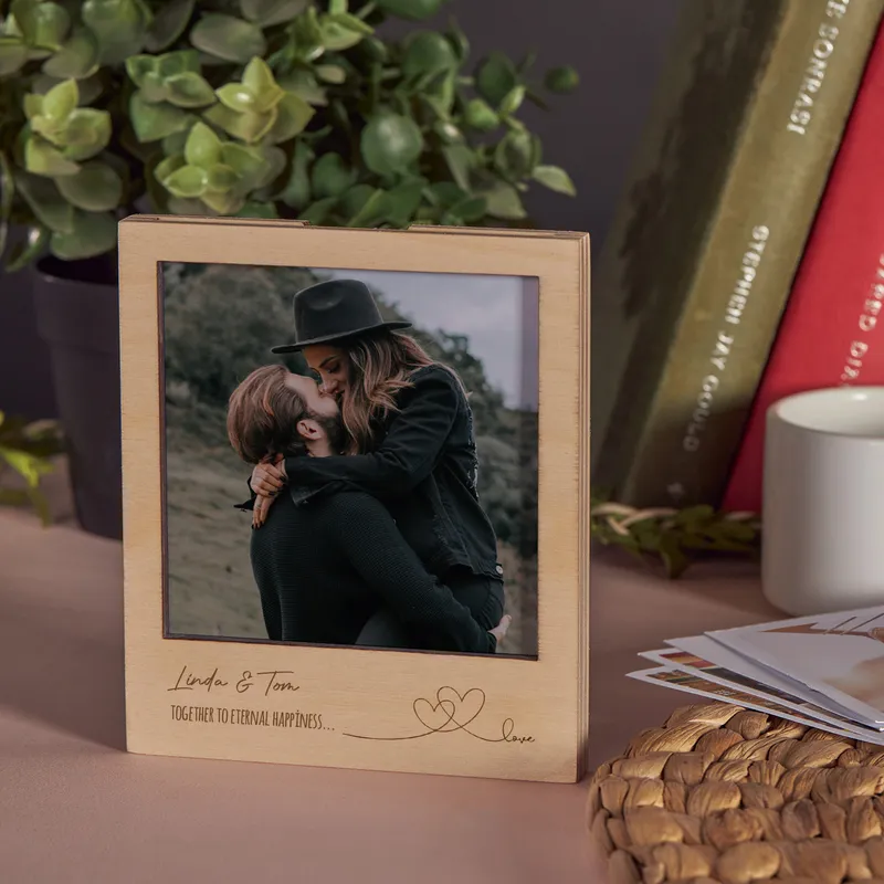 Personalised Wooden Photo Frame with Polaroid Cards for Couples
