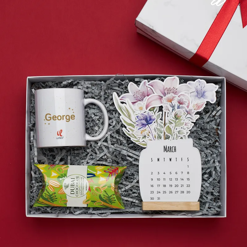 Custom Business Logo Christmas Gift Box for Professionals