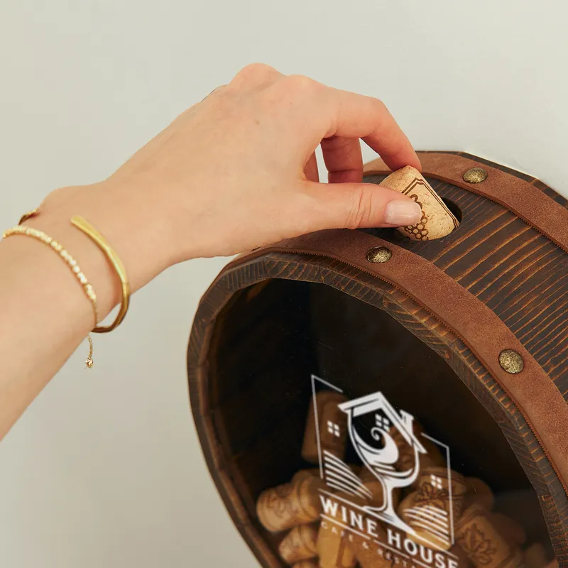 Custom Logo Wine Stopper Display Box for Restaurants and Cafes