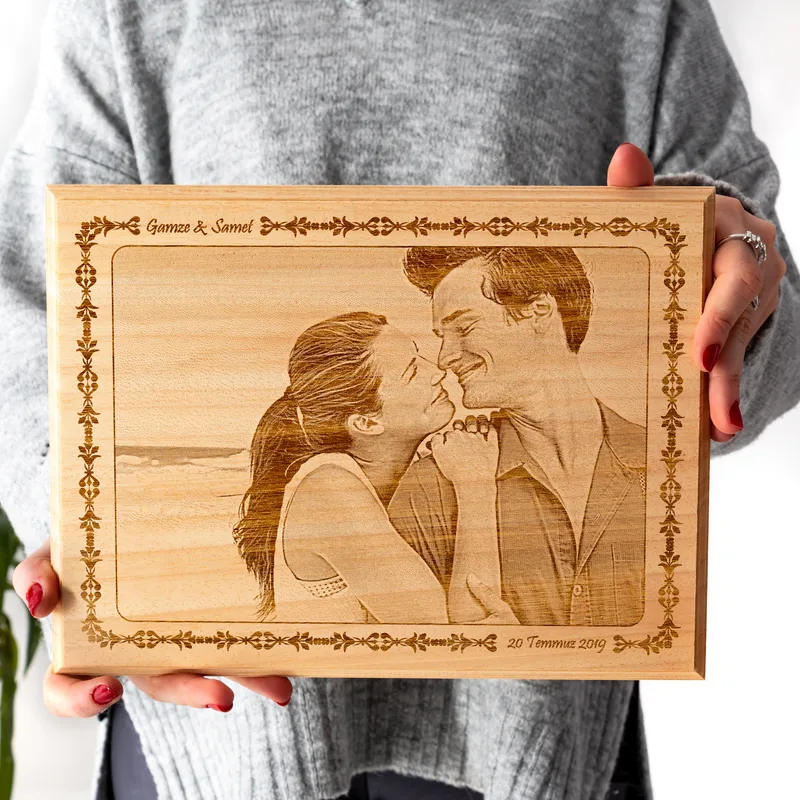 Personalised Wooden Couple Portrait for Romantic Moments