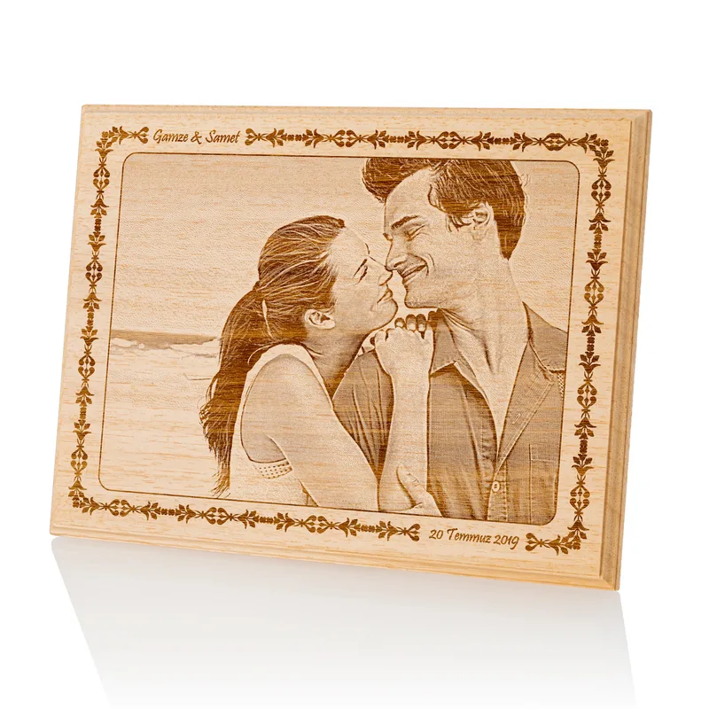 Personalised Wooden Couple Portrait for Romantic Moments