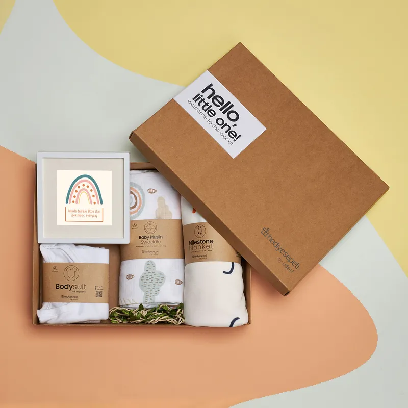 Customized Baby Gift Box with Photo Shoot Blanket