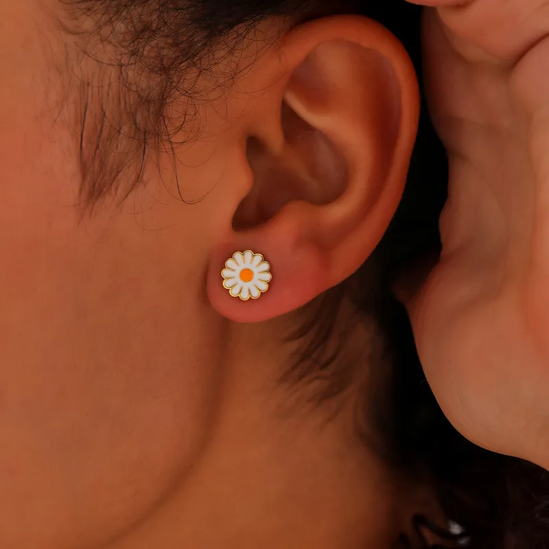 Daisy Themed Gold Plated Earrings