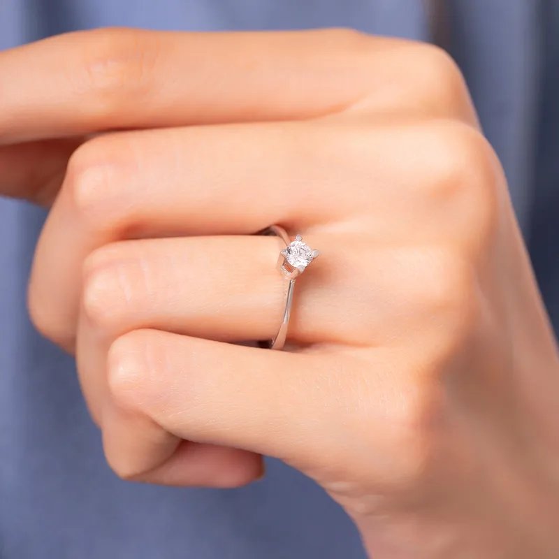 Elegant Solitaire Diamond Silver Ring