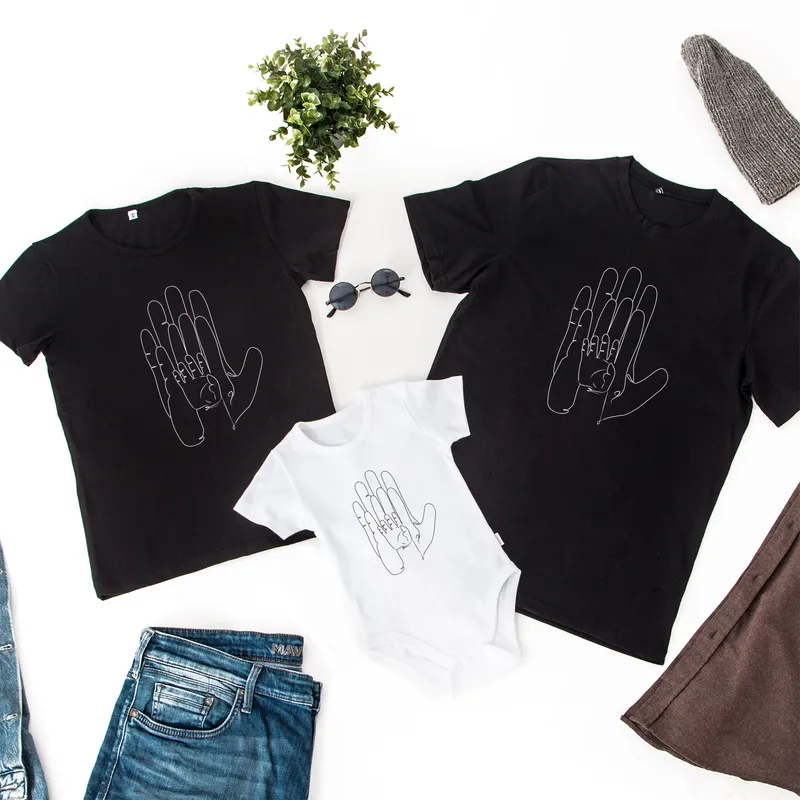 Family T-Shirt Set Set with Lineart Hand Design
