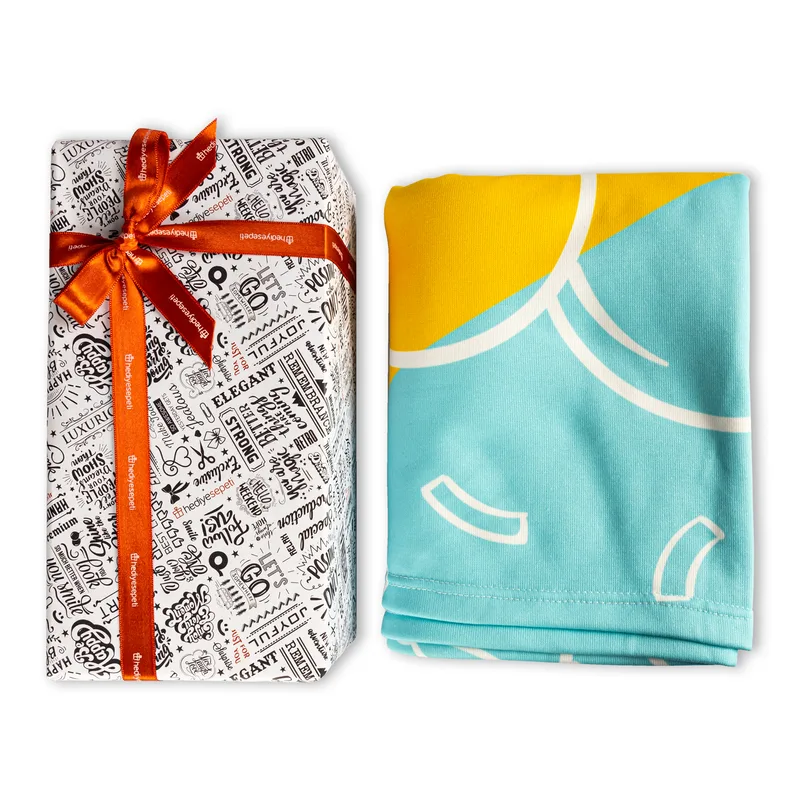 Gifts for Friends Personalized Throw Blanket with Photo - Single Sized Blanket