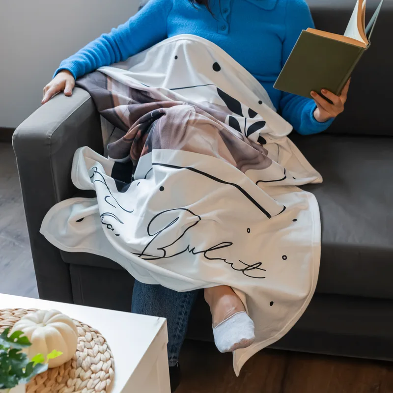 Gifts for Girlfriend TV Throw Blanket - Single Sized Blanket