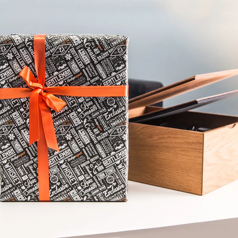 Highland Complete Whiskey Decanter Set