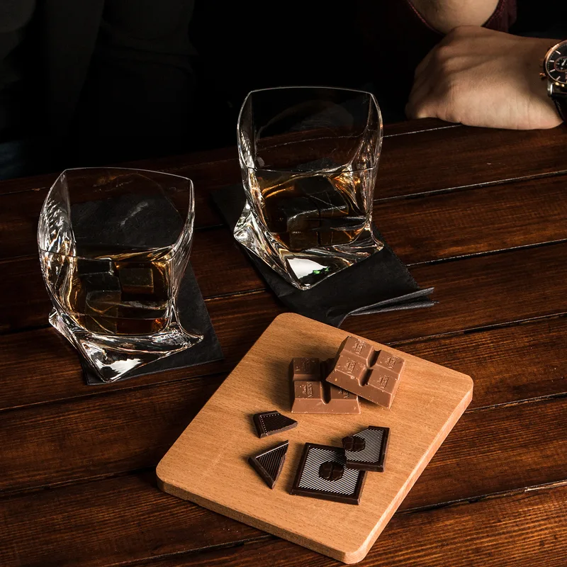 Highland Complete Whiskey Decanter Set