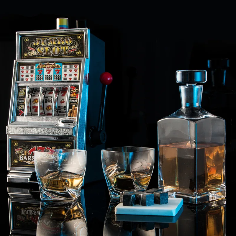 Highland Complete Whiskey Decanter Set