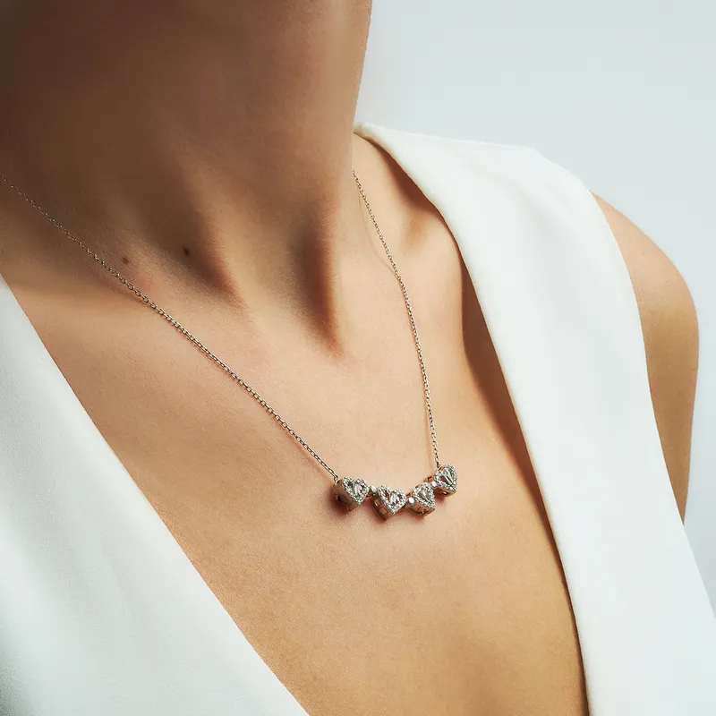 Magnetic Daisy Silver Necklace for Women