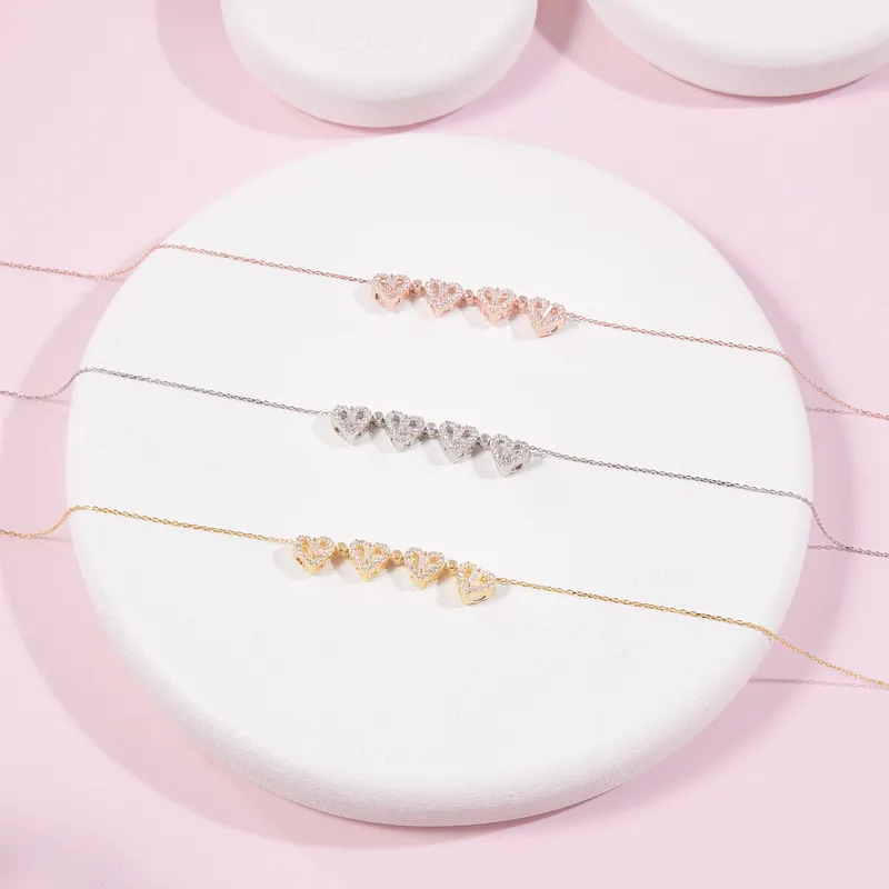 Magnetic Daisy Silver Necklace for Women