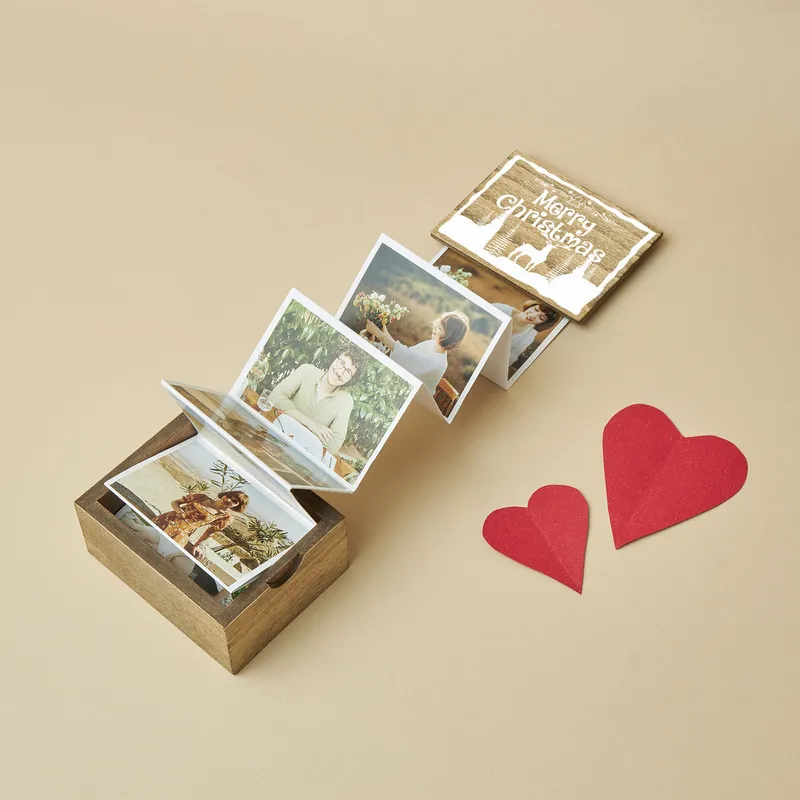 Merry Christmas Designed Wooden Accordion Photo Box