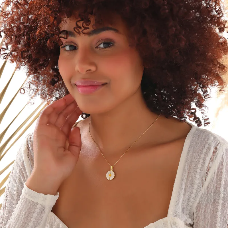 Personalised Daisy Pop-Up Necklace in Gold Plating