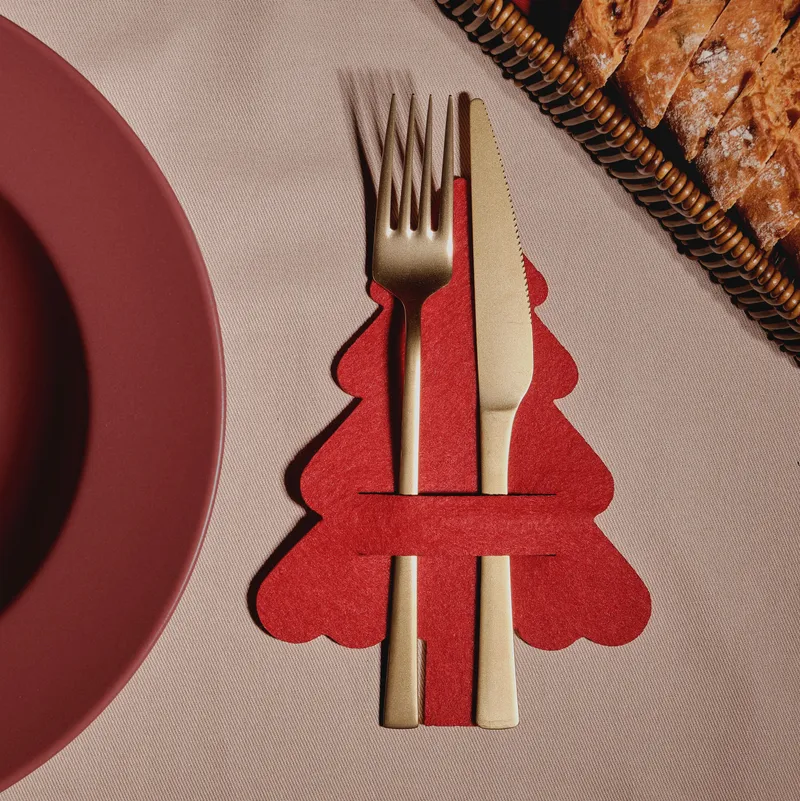 New Year's Eve Pine Tree Presentation Set for Festive Dining