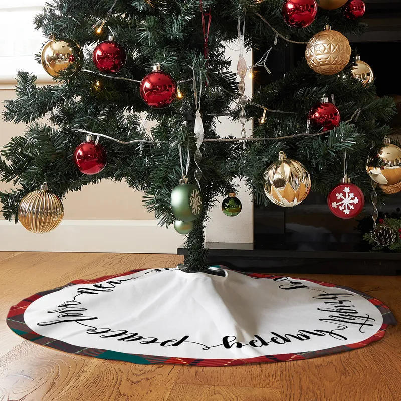 Festive Tree Skirt with New Year’s Quotes Design