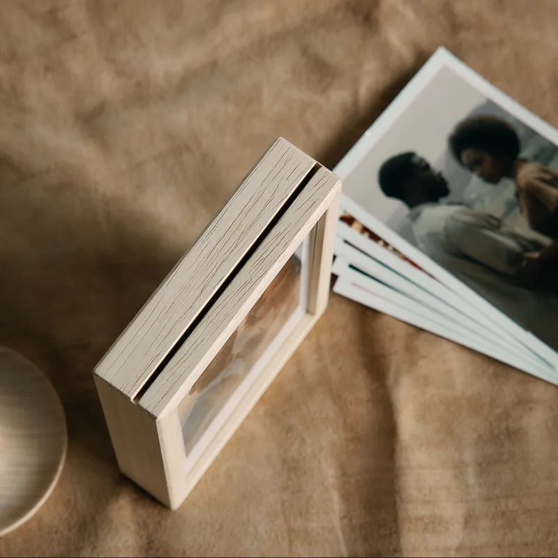 Personalized 30-Photo Desktop Memory Box for Loved Ones