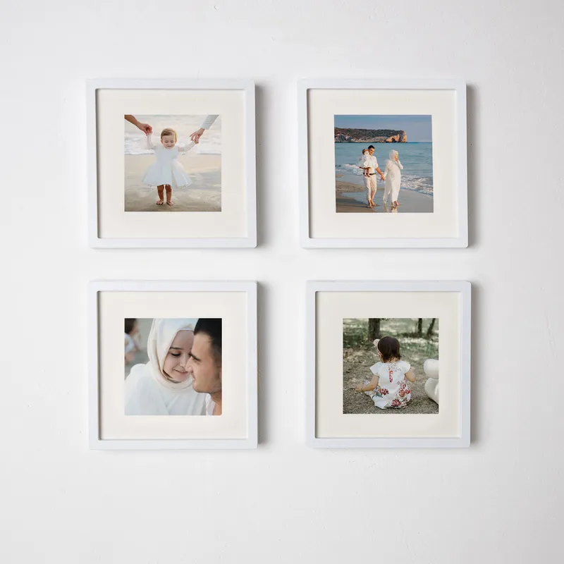 Personalized 4 pcs Self Adhesive Photo Frame Set with Border