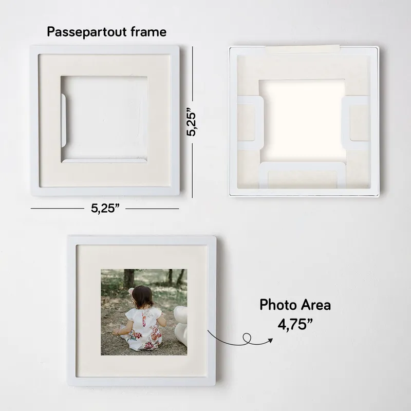 Personalized 4 pcs Self Adhesive Photo Frame Set with Border