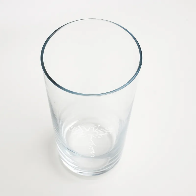 Personalized Daisy Fruit Juice Glass for Women