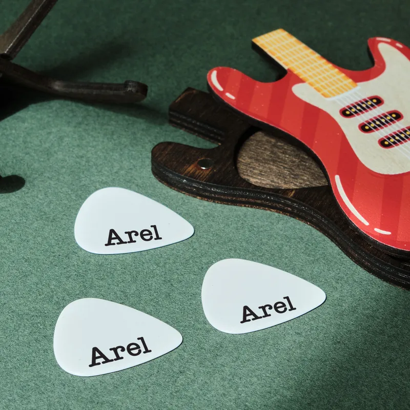 Personalized Electric Guitar Pick Set with Wooden Case for Music Lovers