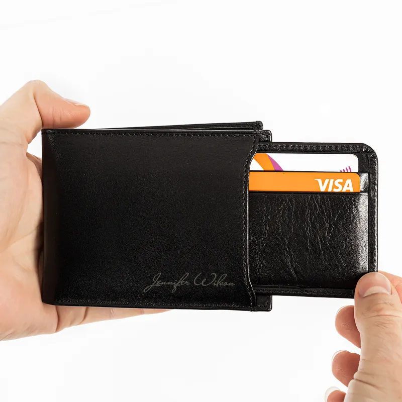 Personalized Leather Wallet with Signature Style and Cardholder