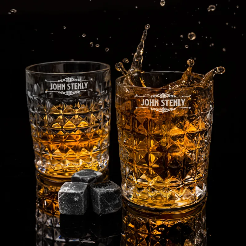 Personalized Seattle Whiskey Set with Wooden Box