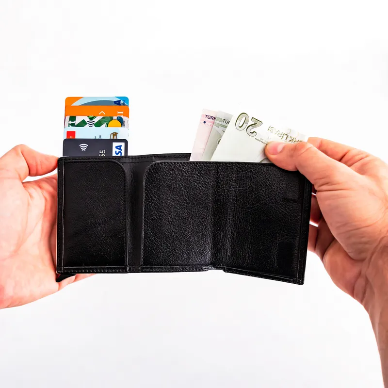 Personalised Men's Genuine Leather Wallet with Engraving