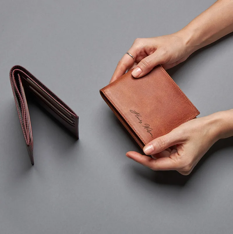 Personalised Leather Wallet for Men with Custom Engraving