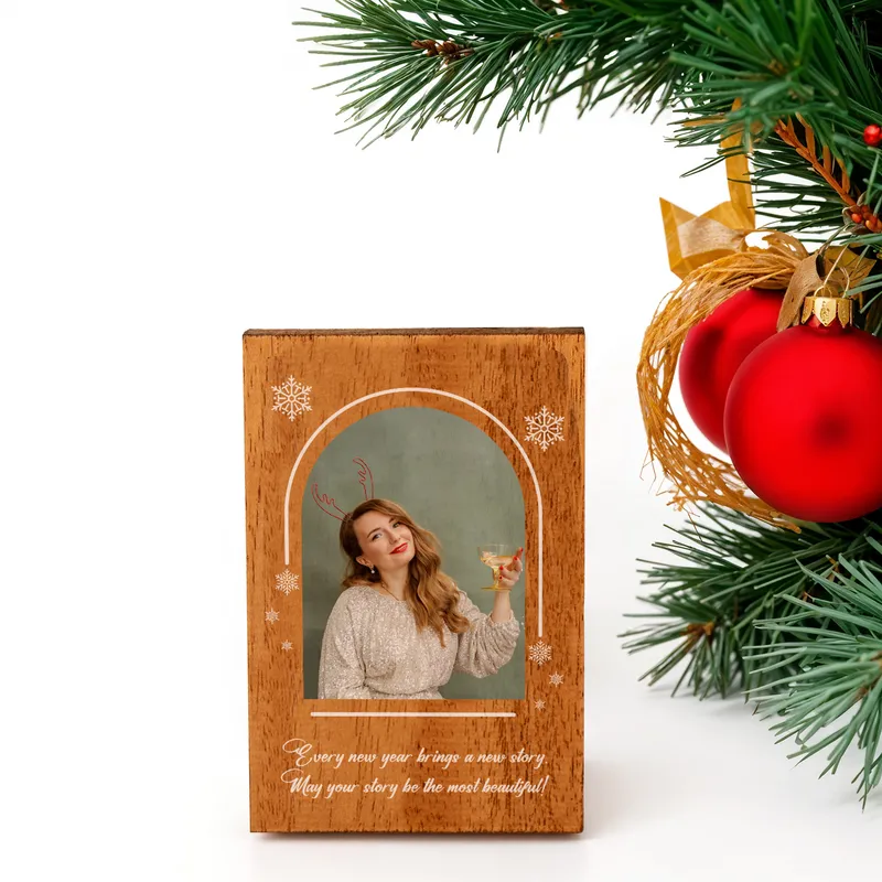 Personalized Snowflake Wooden Photo Frame for New Year's Keepsake