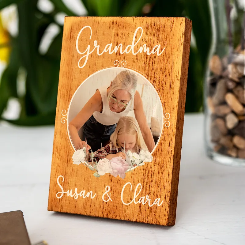 Personalized Wooden Decorative Frame with Picture and Name Gift for Grandma