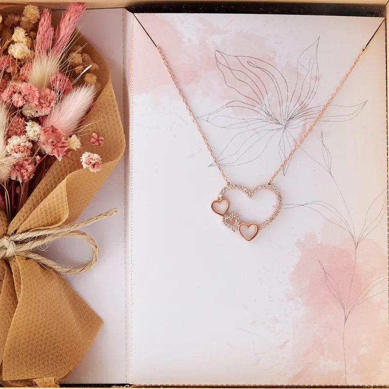 Personalized Wooden Gift Box with Heart Necklace and Flower Bouquet