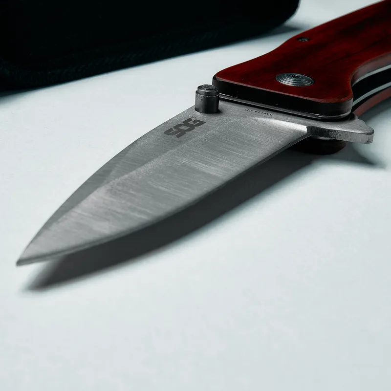 Personalized Wooden Handle Pocket Knife for Outdoor Enthusiasts