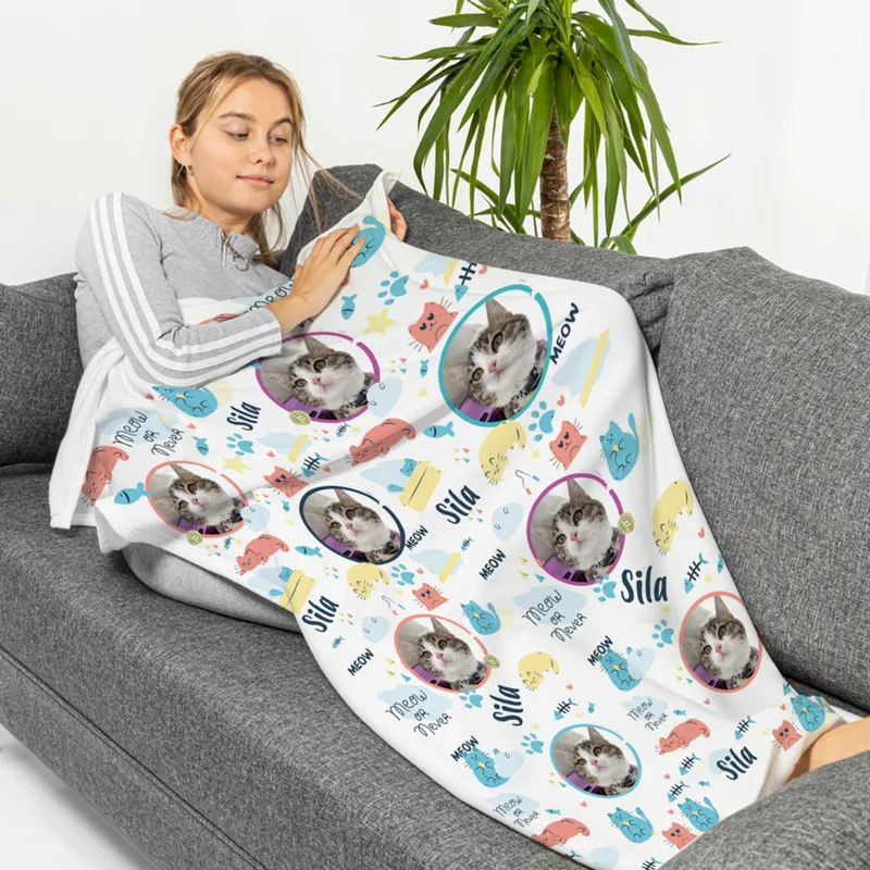 Pet Throw Blanket with Special Cat Kitten Design - Single Sized TV Blanket