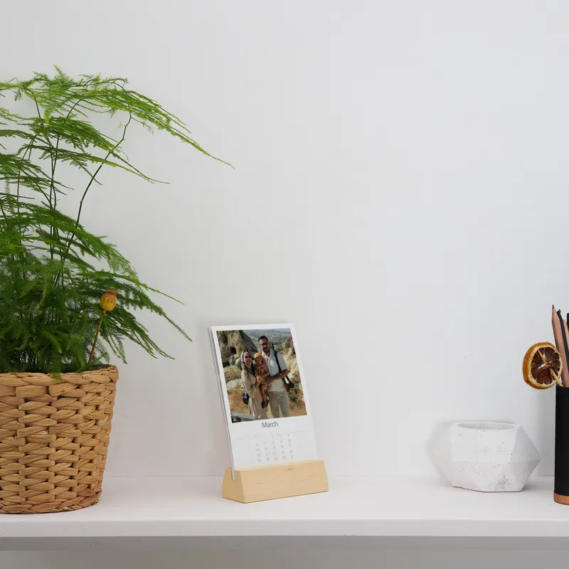 Photo Printed Desktop Calendar with Wooden Stand