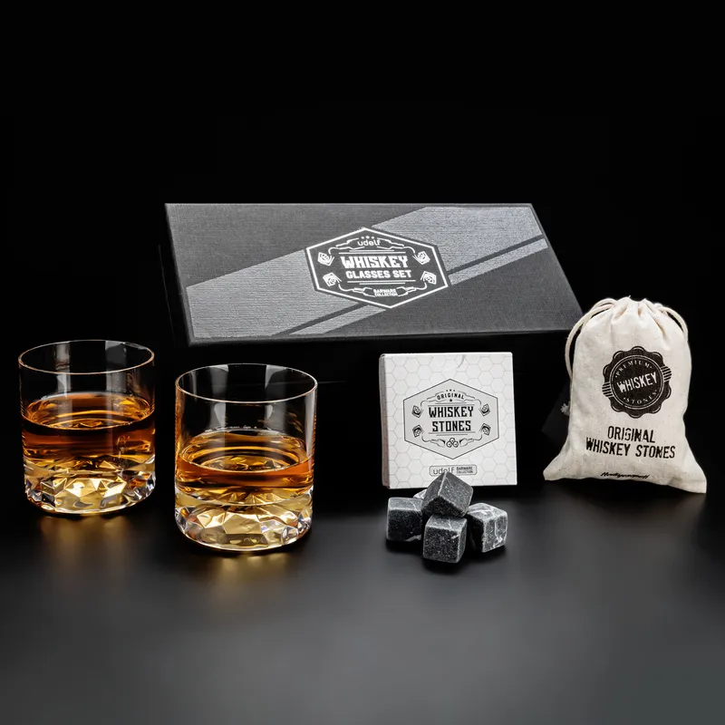 Personalised Chicago Whiskey Glass Set for Special Occasions