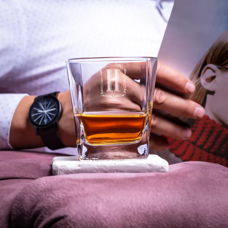 Retro Design Personalized Whiskey Set in Wooden Box