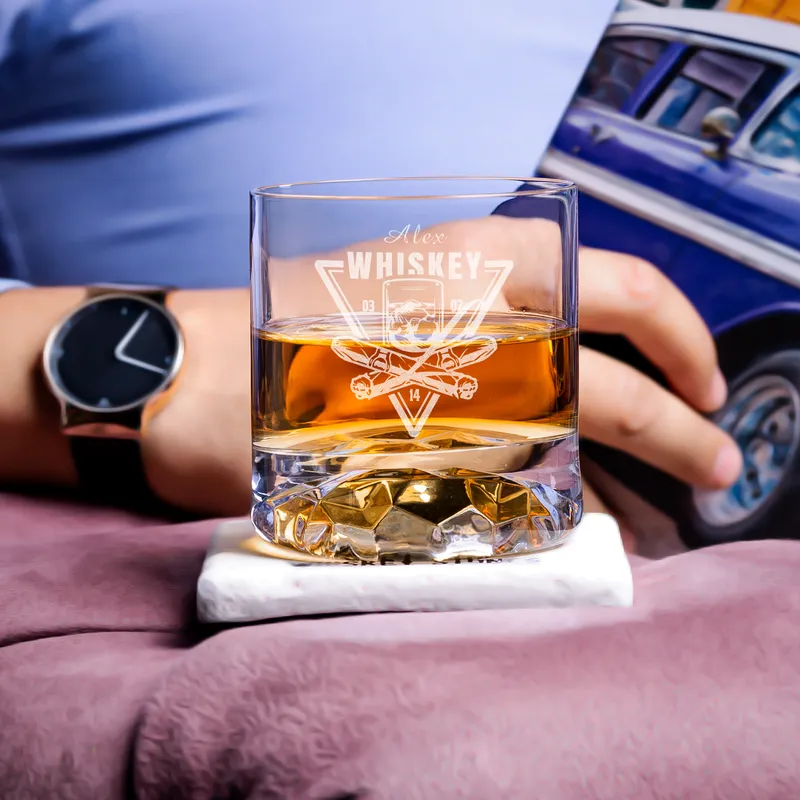 Retro Designed Personalized 2-Piece Chicago Whiskey Glass Set