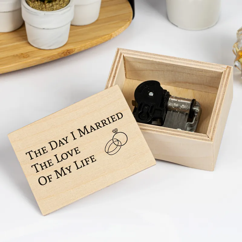 Anniversary Ring Design Wooden Music Box for Couples