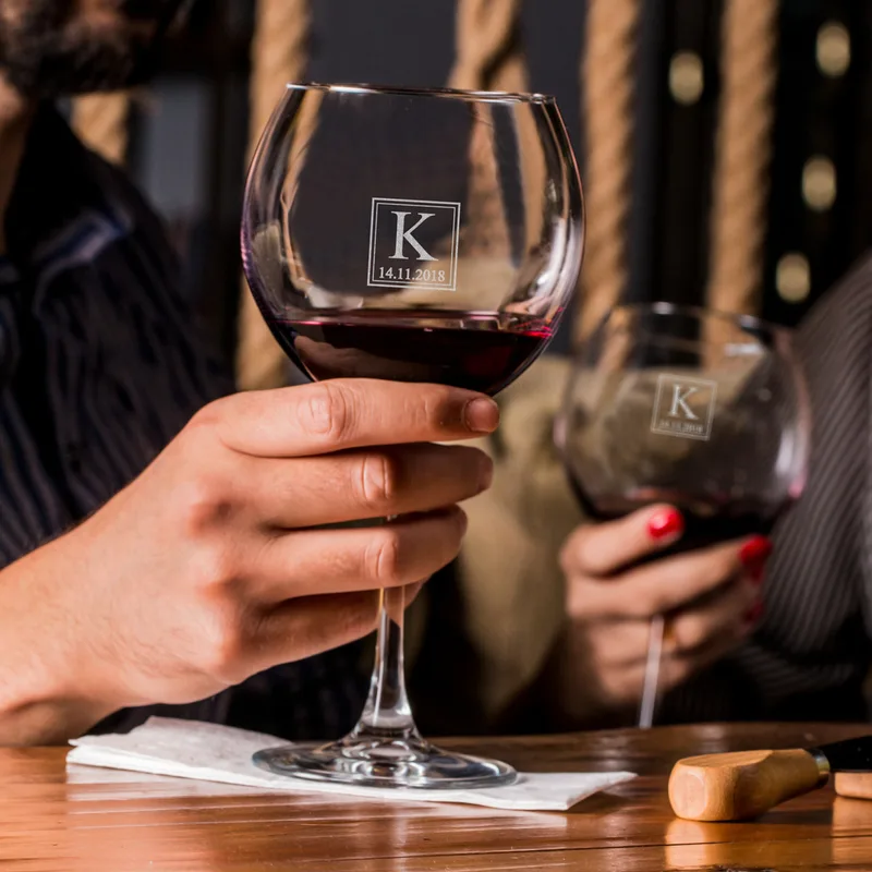 Romantic Gifts for Couples Wine Glass Set