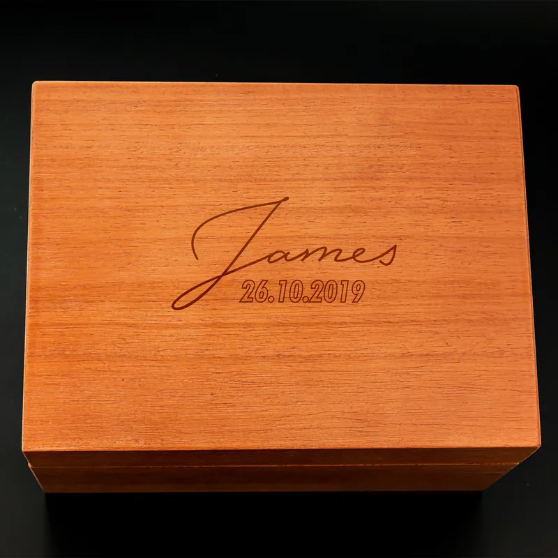 Personalised Whiskey Gift Set with Engraved Glasses